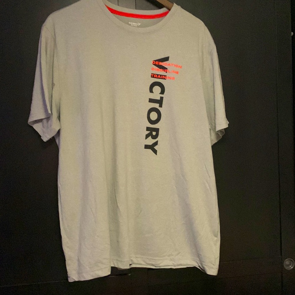 Old Navy T-shirt